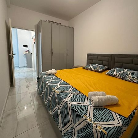 Second Home 1 Tirana Exteriér fotografie