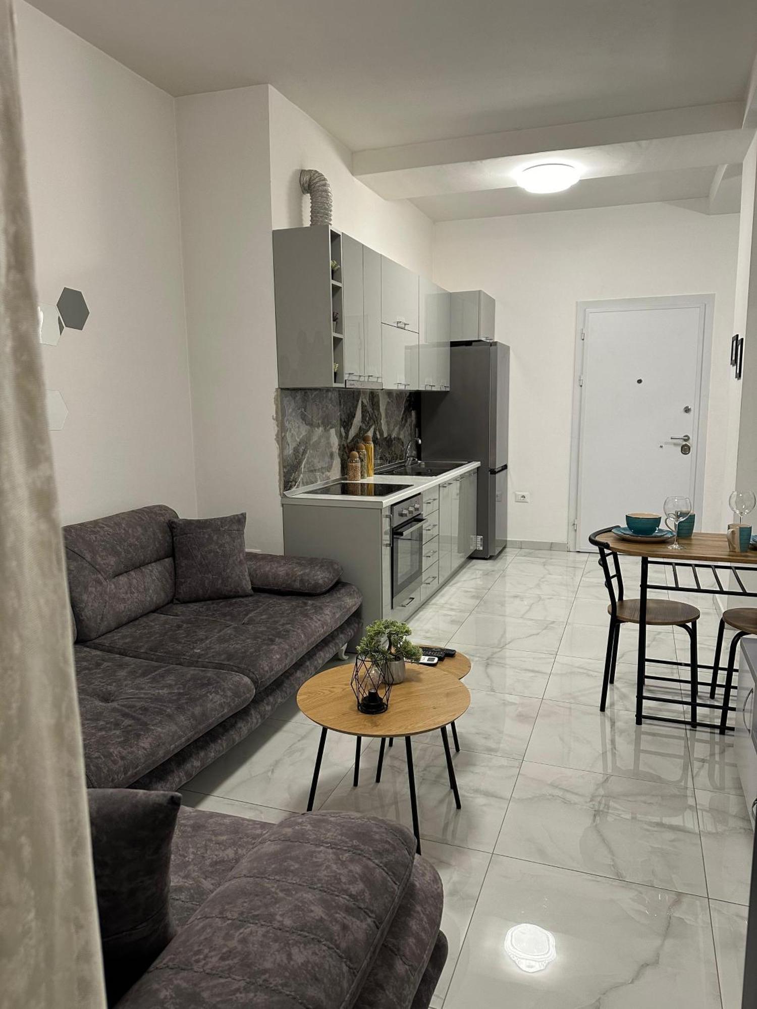 Second Home 1 Tirana Exteriér fotografie